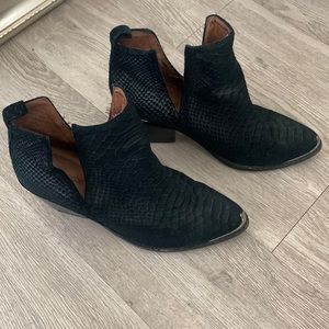 Black Jeffrey Campbell booties